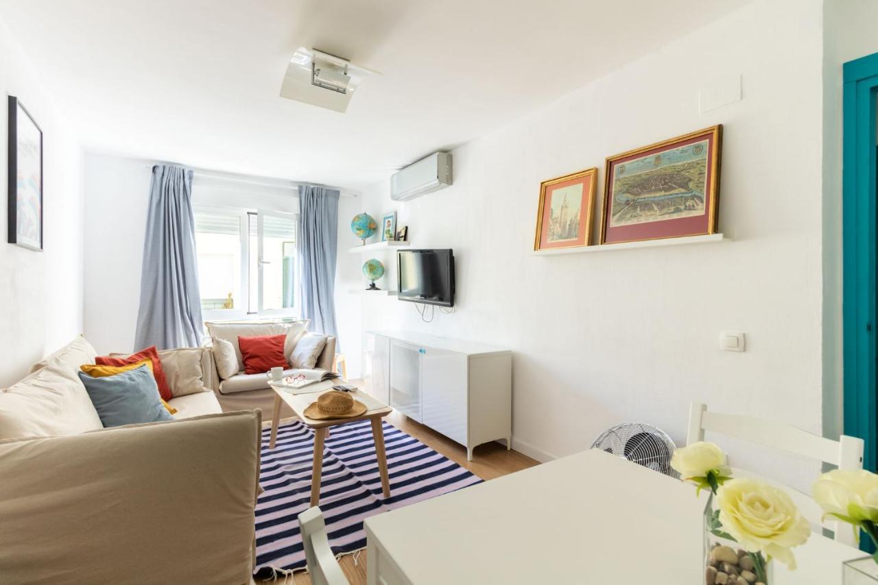 Apartament Colours And Garage Historical Center 4 Pax
